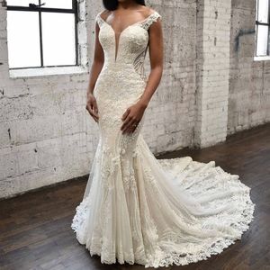 Martina Liana Wedding Gown Size 14 ivory